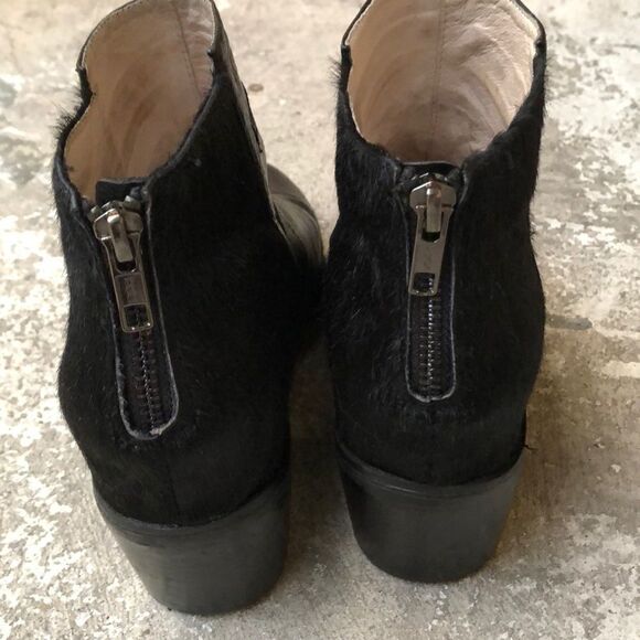 Solsana Ankle Boots   - Picture 3 of 4